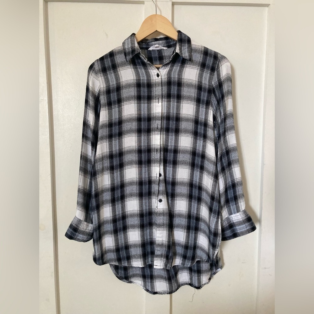 BB Dakota blue plaid button down shirt small open sides